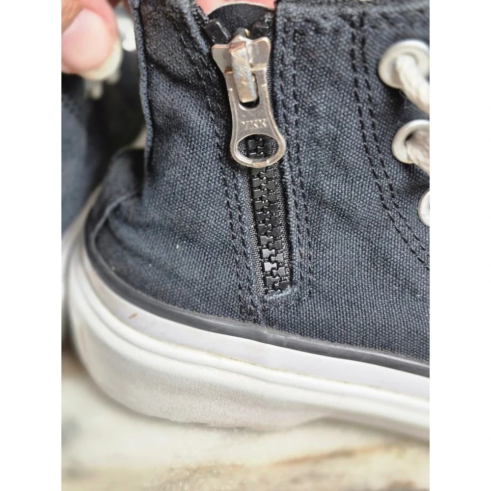 Converse Chuck Taylor All Star Lugged 2.0 Youth 12.5 Black High Top Streetwear